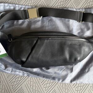 Black Pebbled Leather Crossbody Sling Bag - Wool & Oak